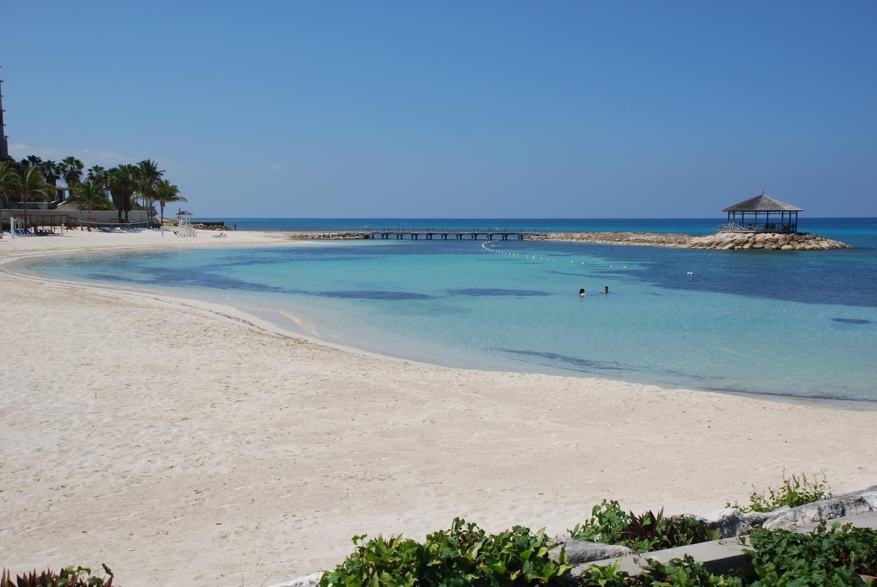 Luxury Villa Sleeps 6, Beach Access, مونتيغو باي المظهر الخارجي الصورة