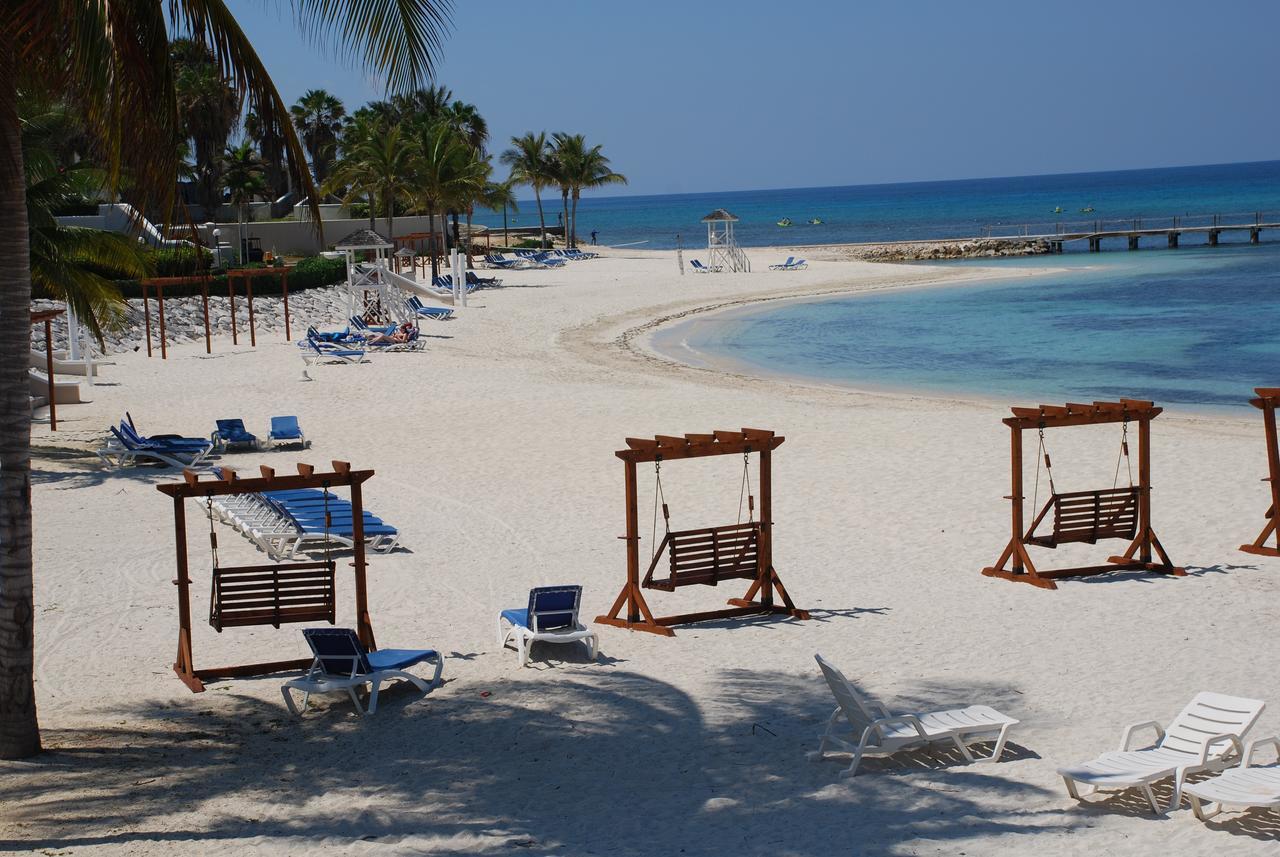 Luxury Villa Sleeps 6, Beach Access, مونتيغو باي المظهر الخارجي الصورة