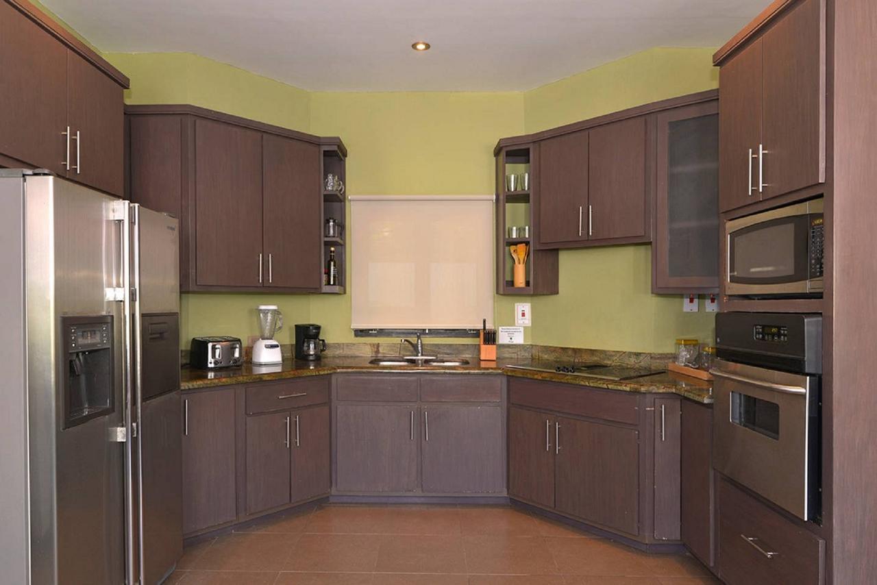 Luxury Villa Sleeps 6, Beach Access, مونتيغو باي المظهر الخارجي الصورة
